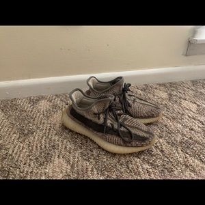 Yeezys Zions